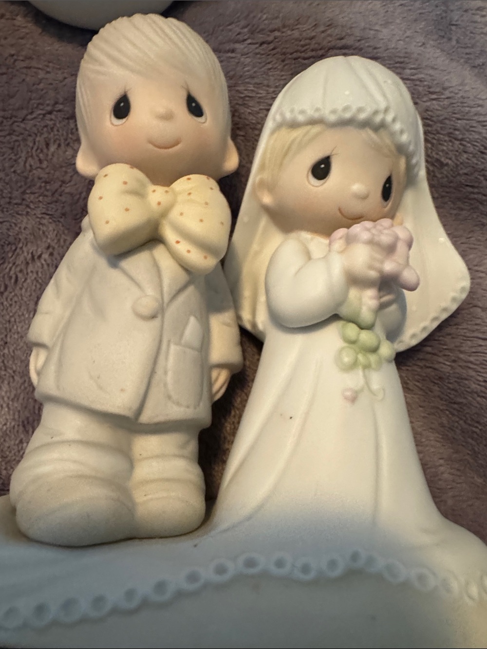 Retired Precious Moments Bride and Groom Cake Topper - White